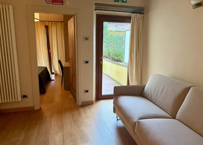 Serragli Luxury Casa Di Annusca 4*