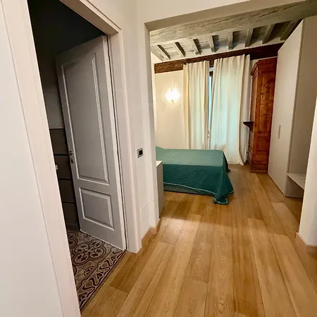 Serragli Luxury Casa Di Annusca 4*