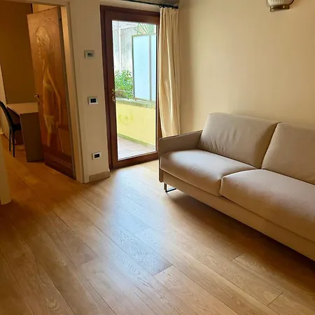 Serragli Luxury Casa Di Annusca 4*