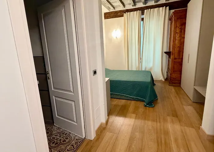 Serragli Luxury Casa Di Annusca 4*